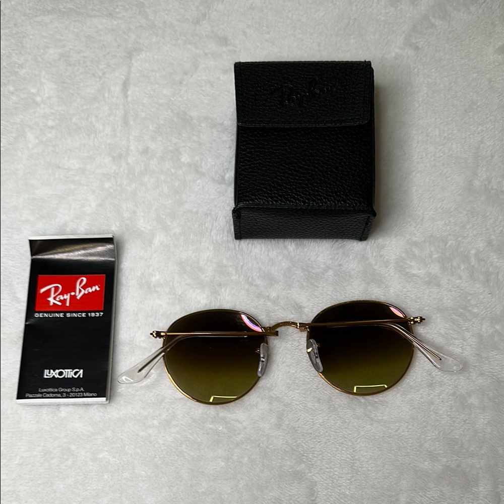 Ray-Ban Folding Sunglass - Picture 7 of 14